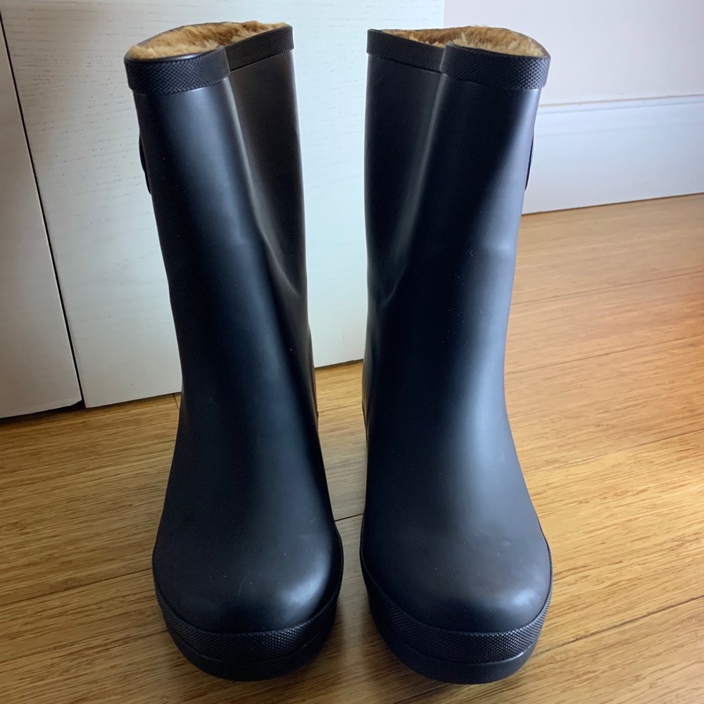 Women Chooka Black Boots